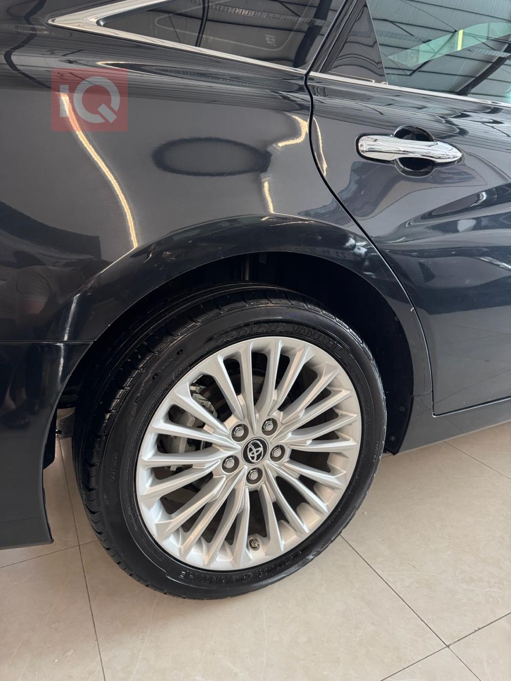 تويوتا أفالون